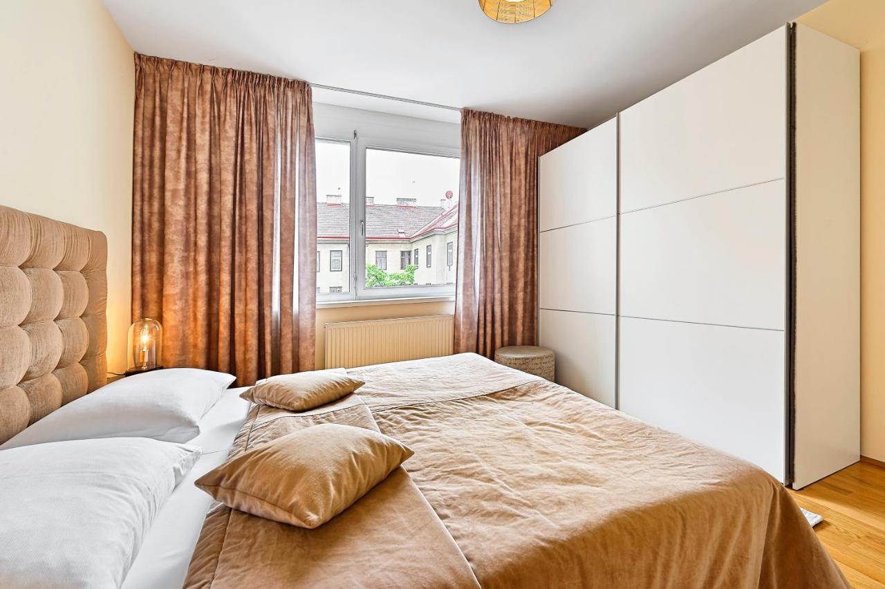 Peaceful Belvedere Apartment In Safe, Quiet & Central Location เวียนนา ภายนอก รูปภาพ